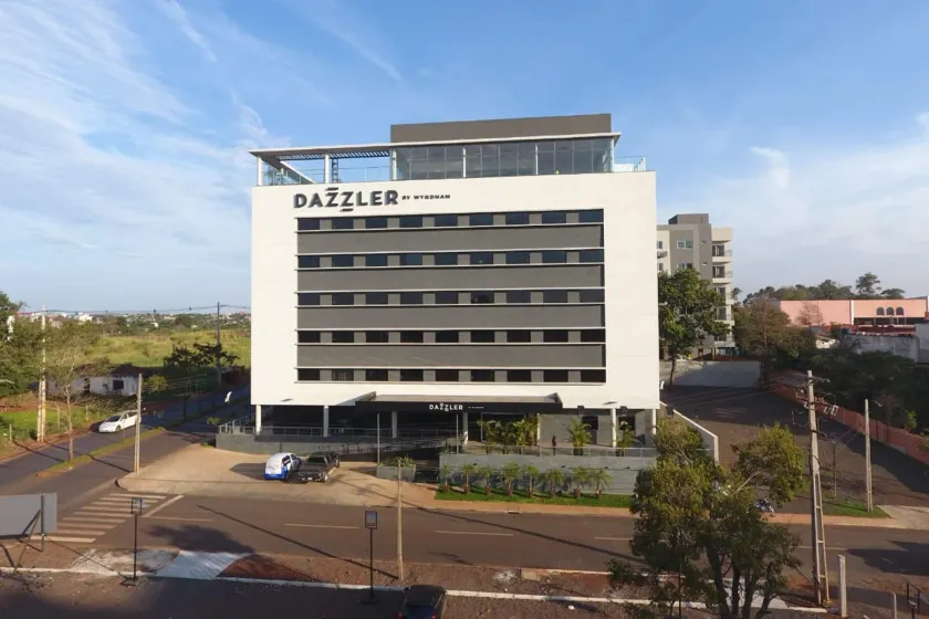Dazzler by Wyndham Ciudad del Este - Image 1