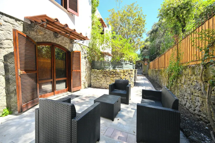 Villa Talia Sweet Rooms B&B - Image 1