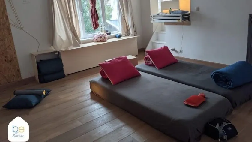 be house - Camera