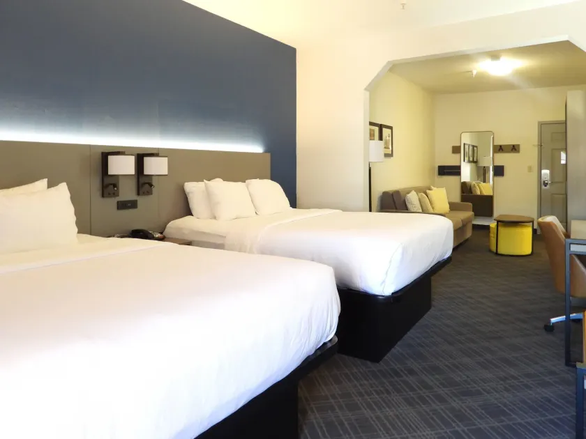 Comfort Suites Crossville - Image 1