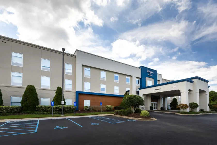 Hampton Inn Easley - Image 1