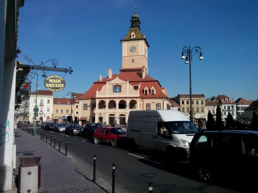 Main Square Apartments & More - Image 1