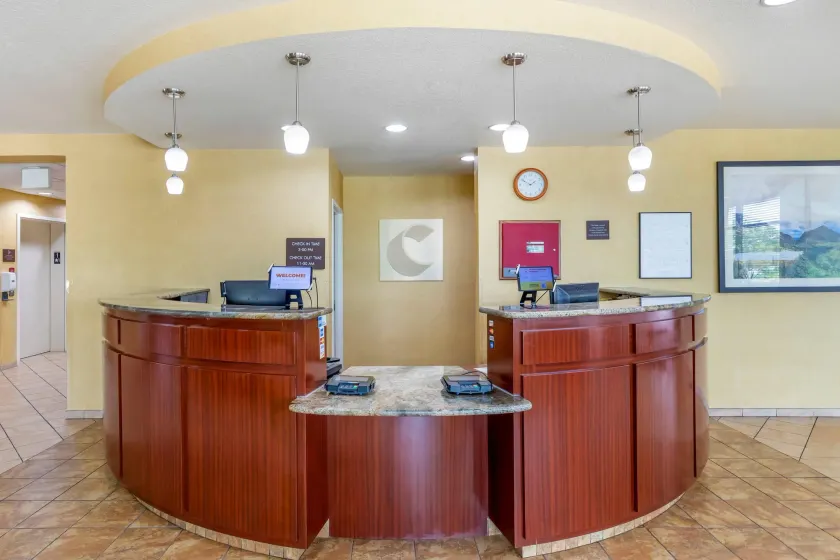 Comfort Suites Longmont - Lobby