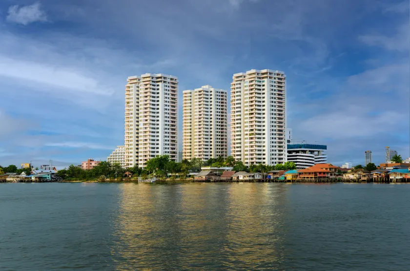 Riverine Place Hotel and Residence - Image 1
