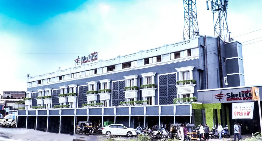 Rudra Shelter Business Hotel - Image 1
