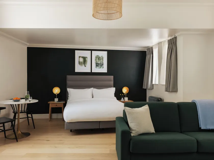 Numa London Chelsea Green - Image 1