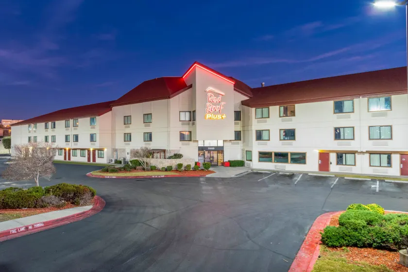 Red Roof Inn PLUS+ El Paso East - Image 1