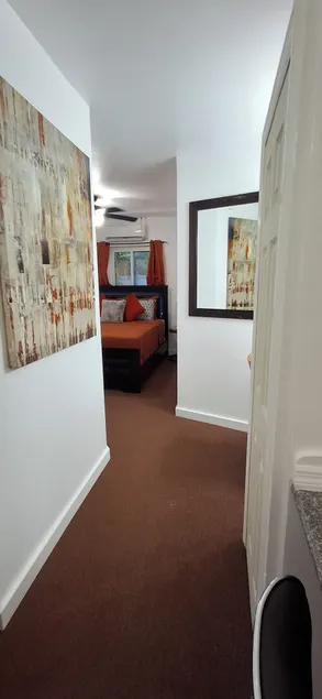 BELL At The Airport Suites - No Smoking & Adults Only - Free Airport Transportation - Image 1