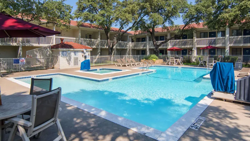 Motel 6-Addison, TX - Dallas - Image 1