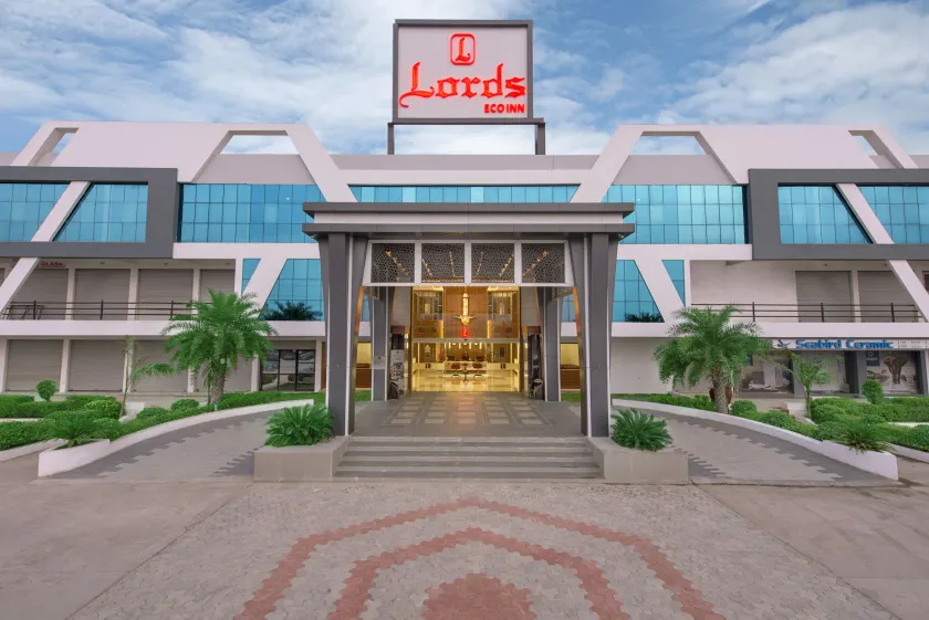 Lords Eco Inn Morbi - Image 1