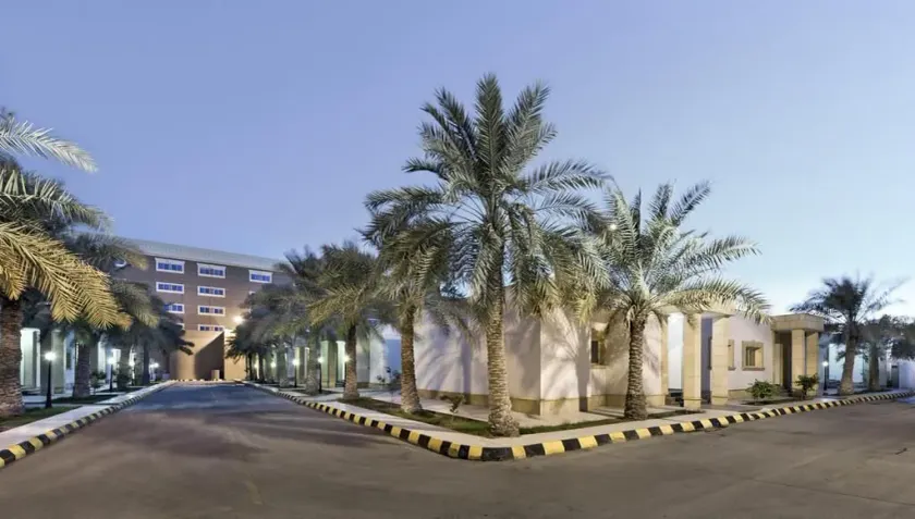 Al Gosaibi Hotel - Villa - Image 1