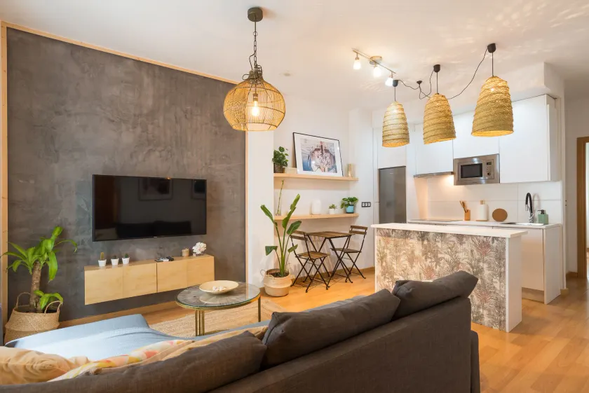 Cozy Apartament in the heart of Málaga with Pool - Image 1