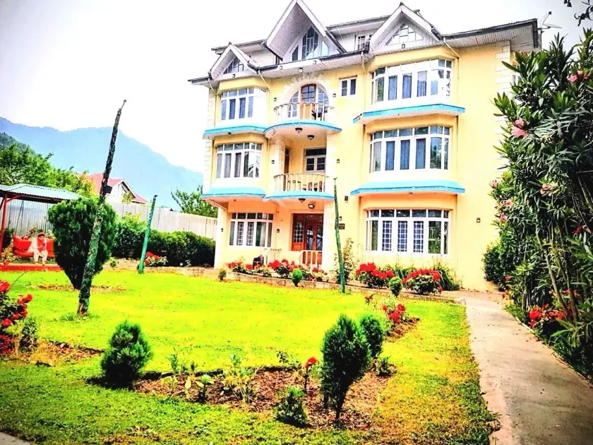 aman palace hotel srinagar  - Image 1