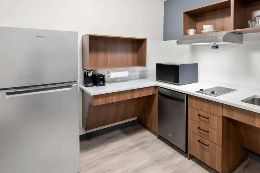 Everhome Suites Portsmouth - Newington by Choice Hotels - Image 1