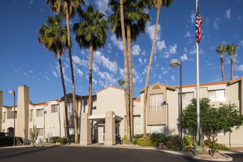 Sonesta ES Suites Scottsdale Paradise Valley - Image 1