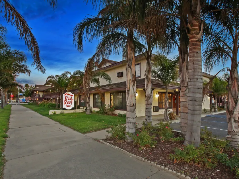 Red Roof Inn Lompoc - Image 1