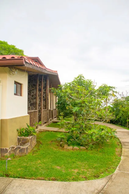 Finca Vibran Bed and Breakfast - Image 1