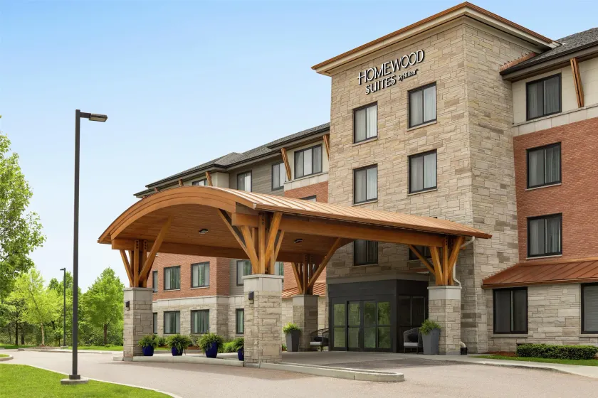 Homewood Suites by Hilton Burlington - Image 1
