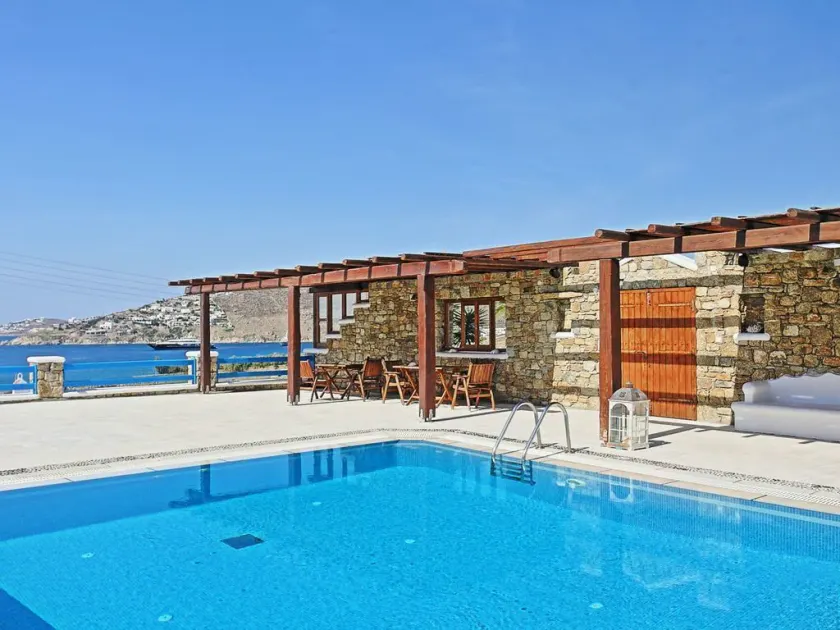 Maganos Apartments - Image 1