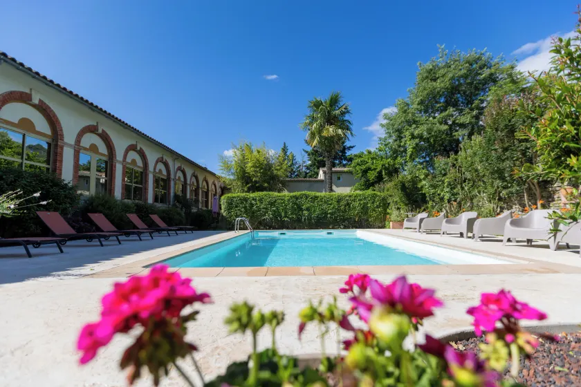 Hotel Les Bellugues - Image 1
