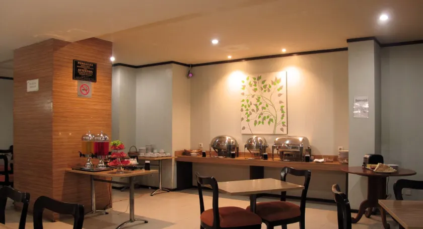 Hotel Alma - Image 1