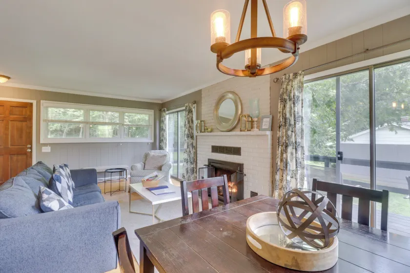 Cozy Charlottesville Getaway in Bailey's Retreat - Interiör