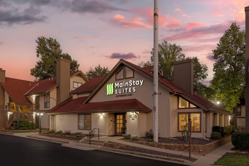 MainStay Suites Springfield South - Battlefield Rd - Image 1