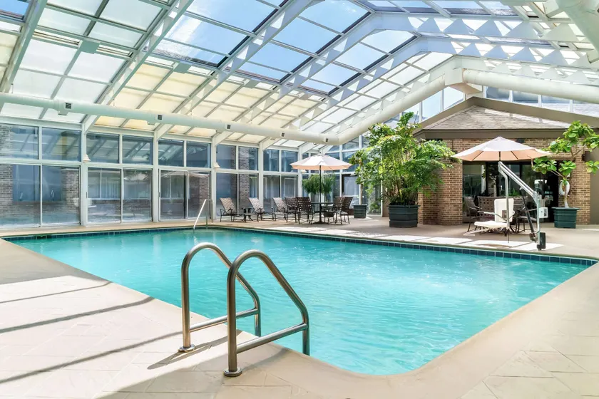 Best Western Okemos/East Lansing Hotel & Suites - Image 1