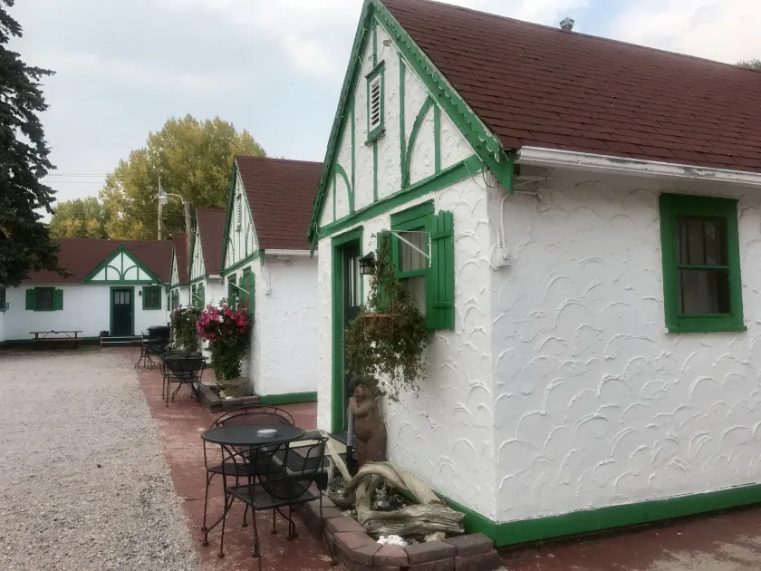 Chalet Motel - Image 1