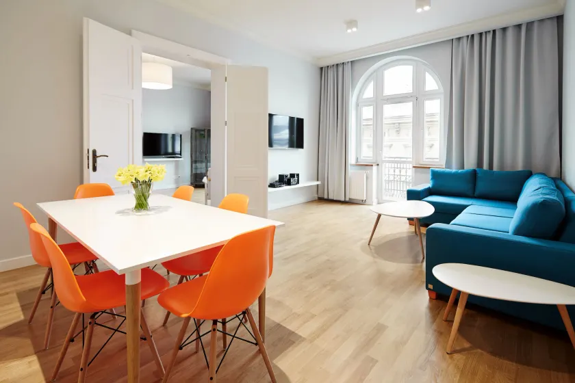 Crownhill Apartments - Image 1