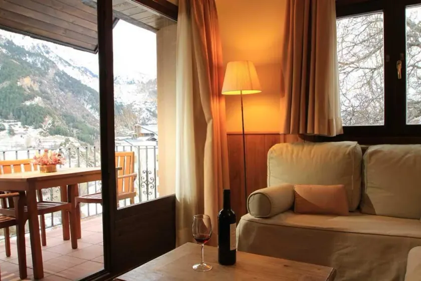 Aparthotel Sarrato - Image 1
