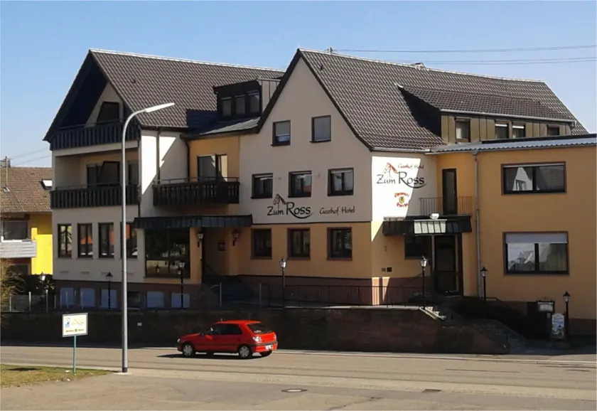 Gasthof Hotel Zum Ross - Image 1