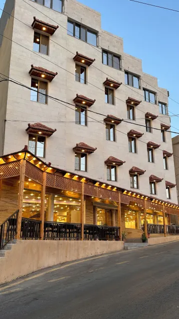 Sharah Mountains Hotel - Image 1