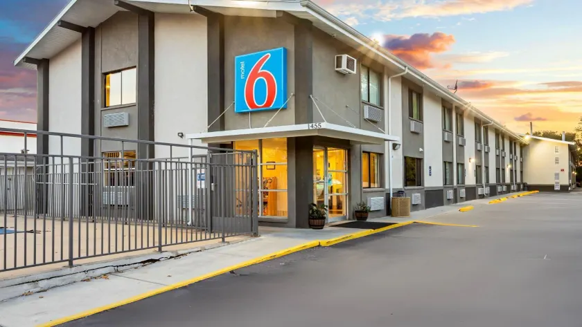 Motel 6 Ogden, UT- Downtown - Image 1