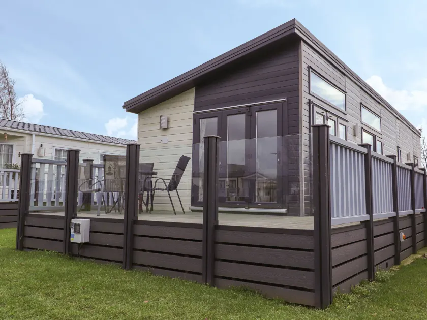 Tiptoes Lodge - Image 1