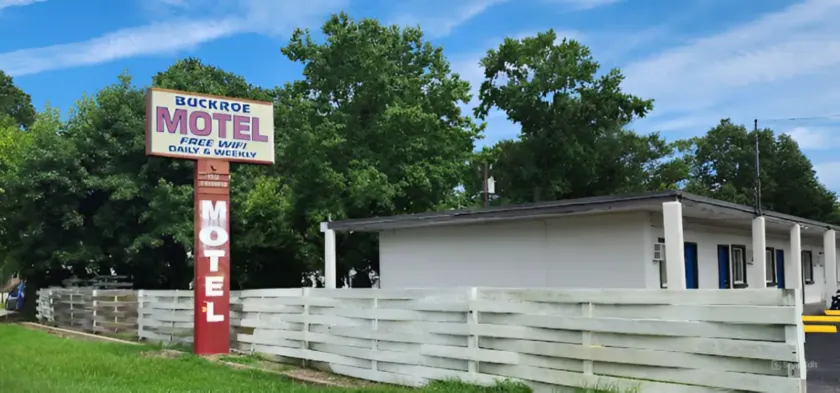 Buckroe Motel - Image 1