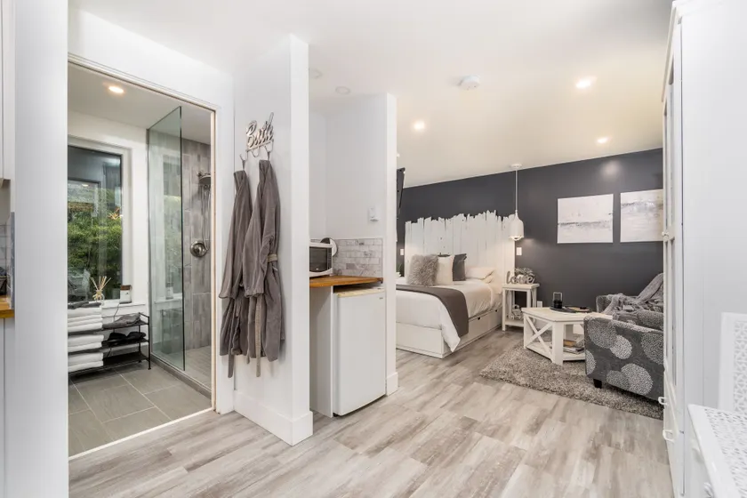 Amante Luxury Bed & Breakfast - Image 1