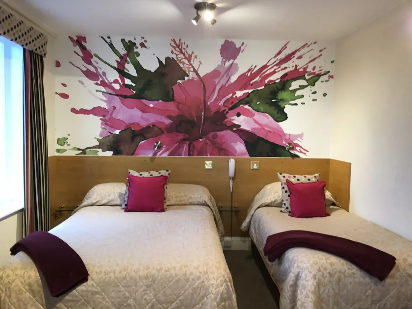 Park Manor Hotel - Image 1