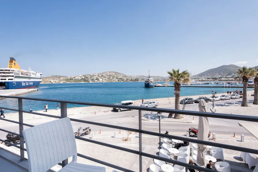 Hotel Oasis - Image 1