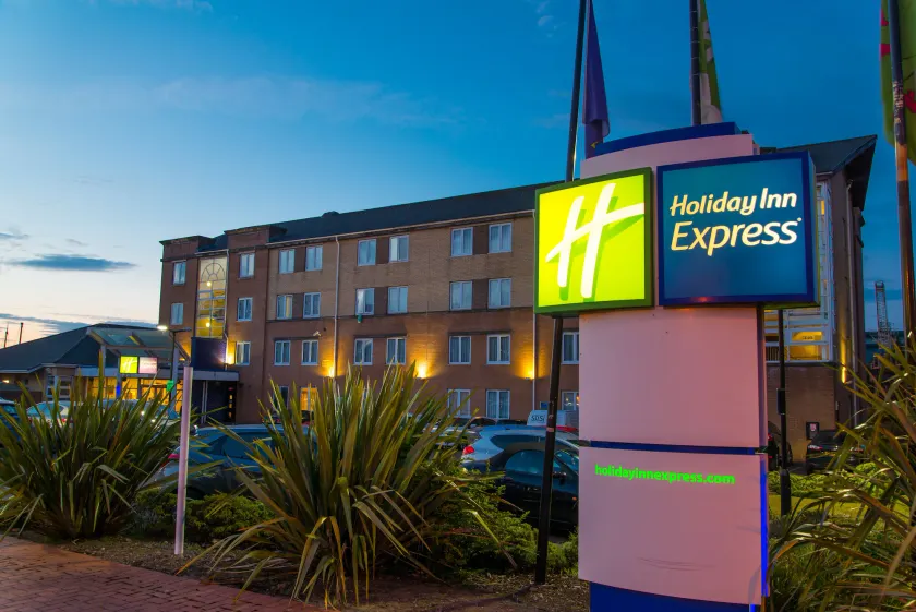 Holiday Inn Express Cardiff Bay by IHG - Image 1