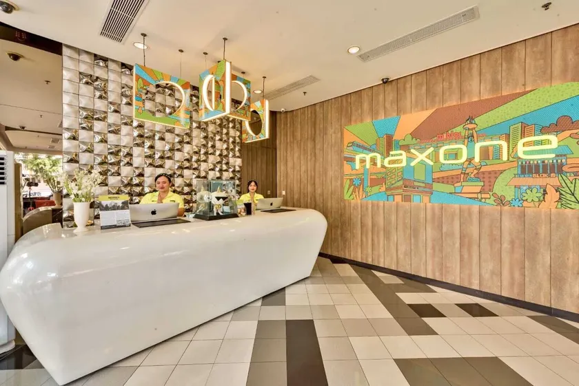 Maxone Premier Melawai - Reception