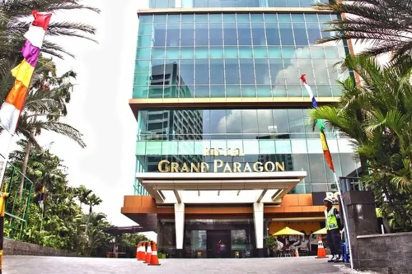 Grand Paragon Hotel - Image 1