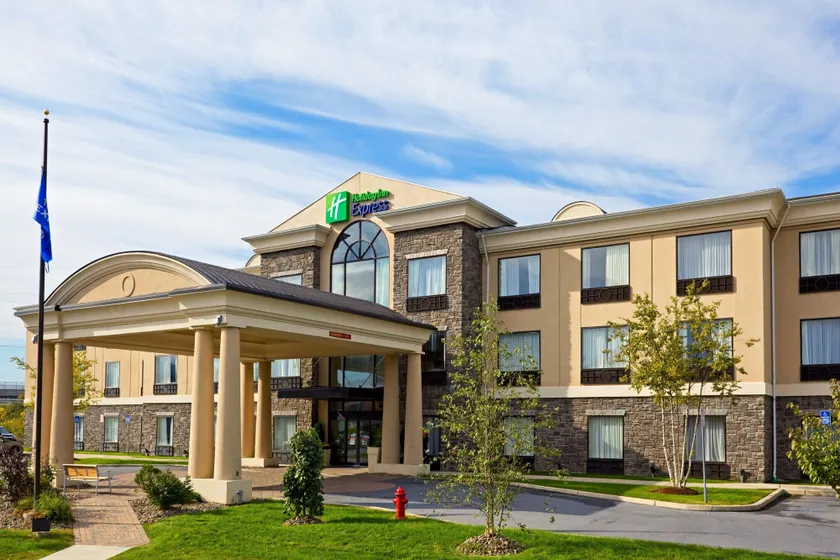 Holiday Inn Express Hotel & Suites Chester by IHG - Image 1