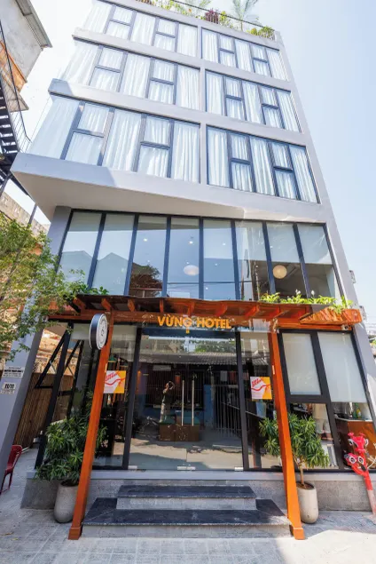 Vừng Hotel - Image 1