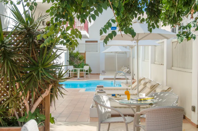 Aeolis Boutique Hotel - Image 1