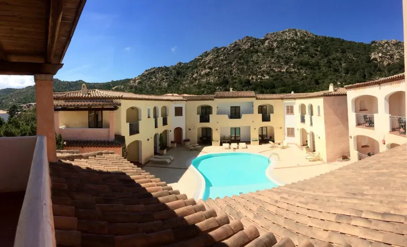 Hotel Monti Di Mola - Image 1