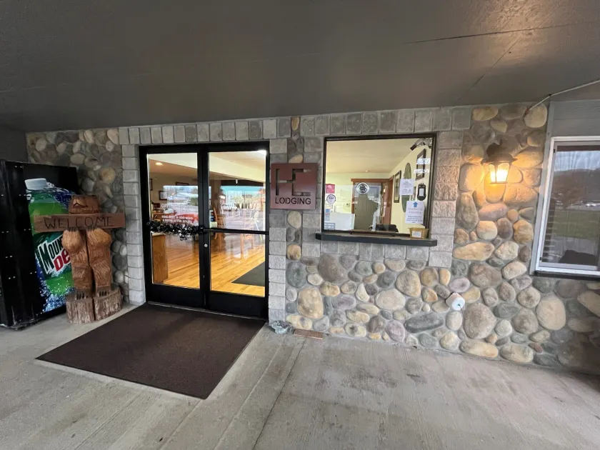 Seasons Motel - Image 1
