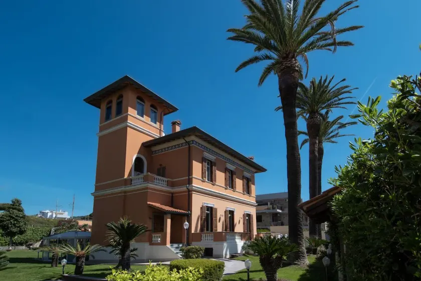 Palazzo Moresco - Image 1