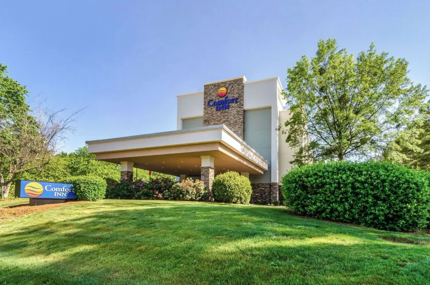 Comfort Inn Raleigh Midtown - Image 1