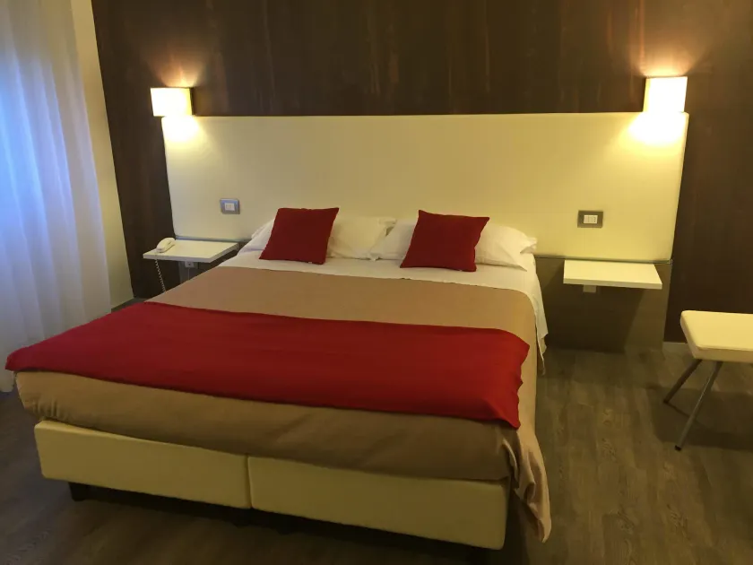 Hotel Toscana - Image 1